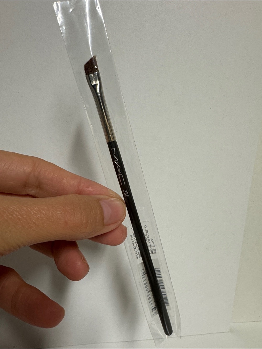 MAC angled eyeliner brow brush NWT